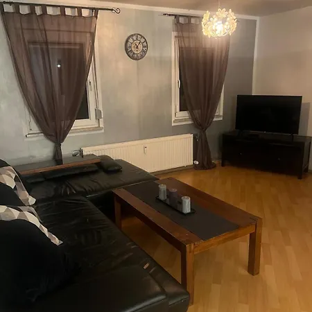 Entire Place Near And Airport דירה *